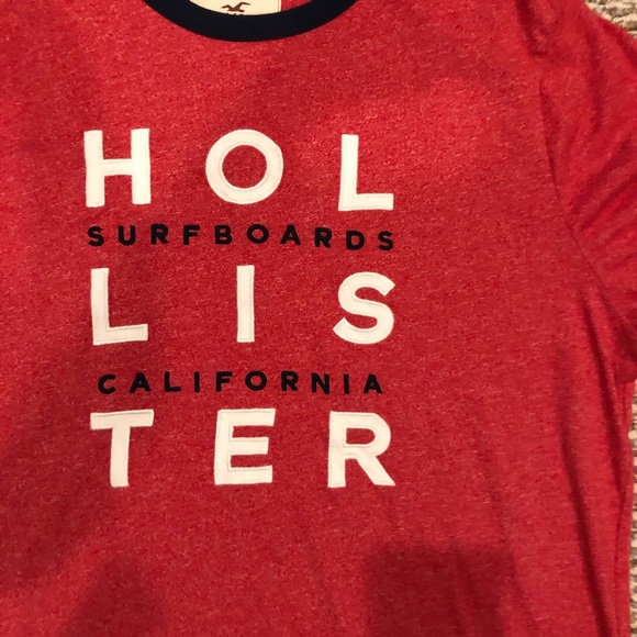 🤩Men’s Hollister T-Shirt🤩 - Picture 2 of 5